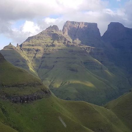 Swallowfield Rondavels Champagne Valley المظهر الخارجي الصورة